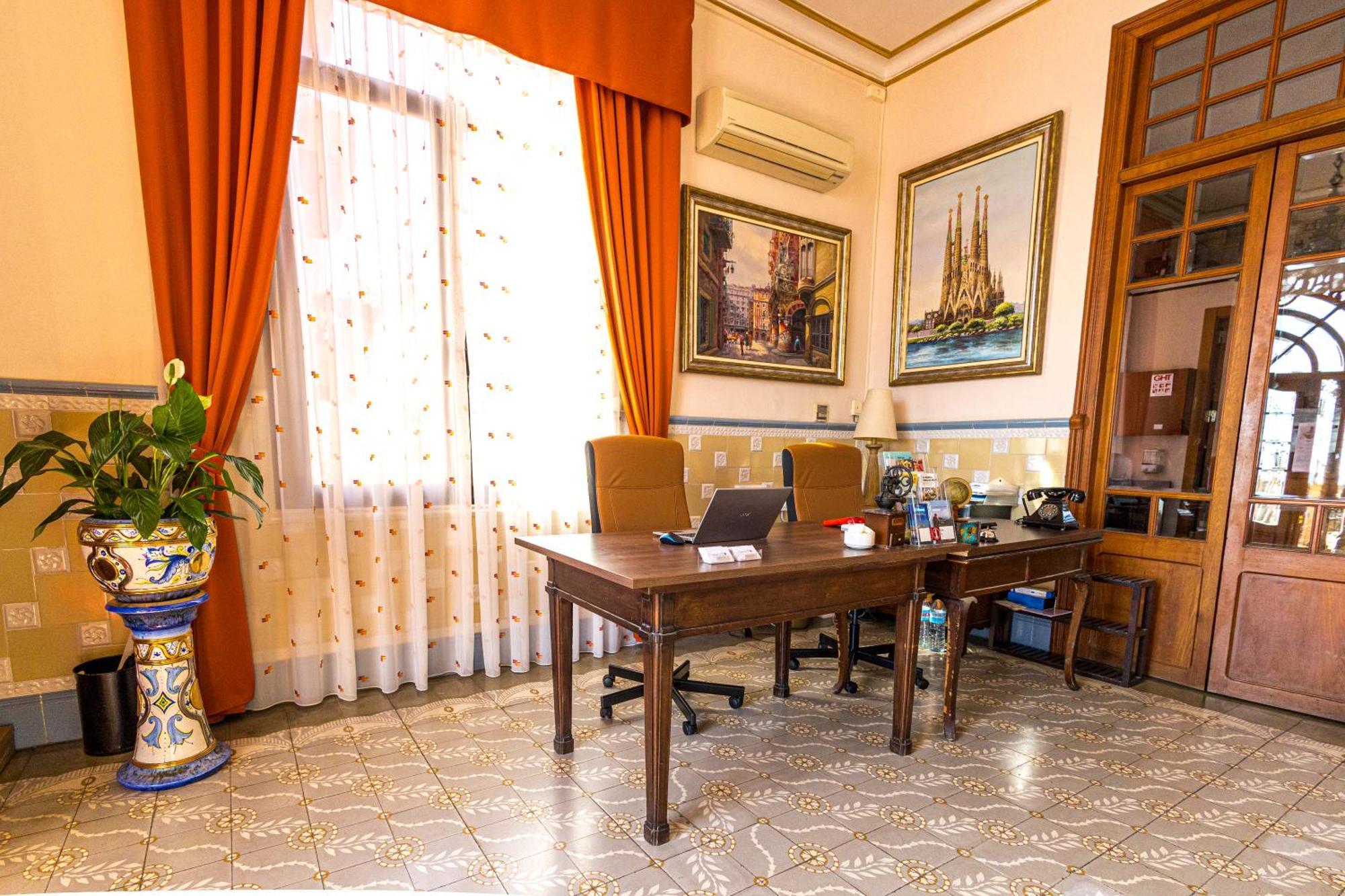 Hotel Llar De Capitans El El Masnou Extérieur photo