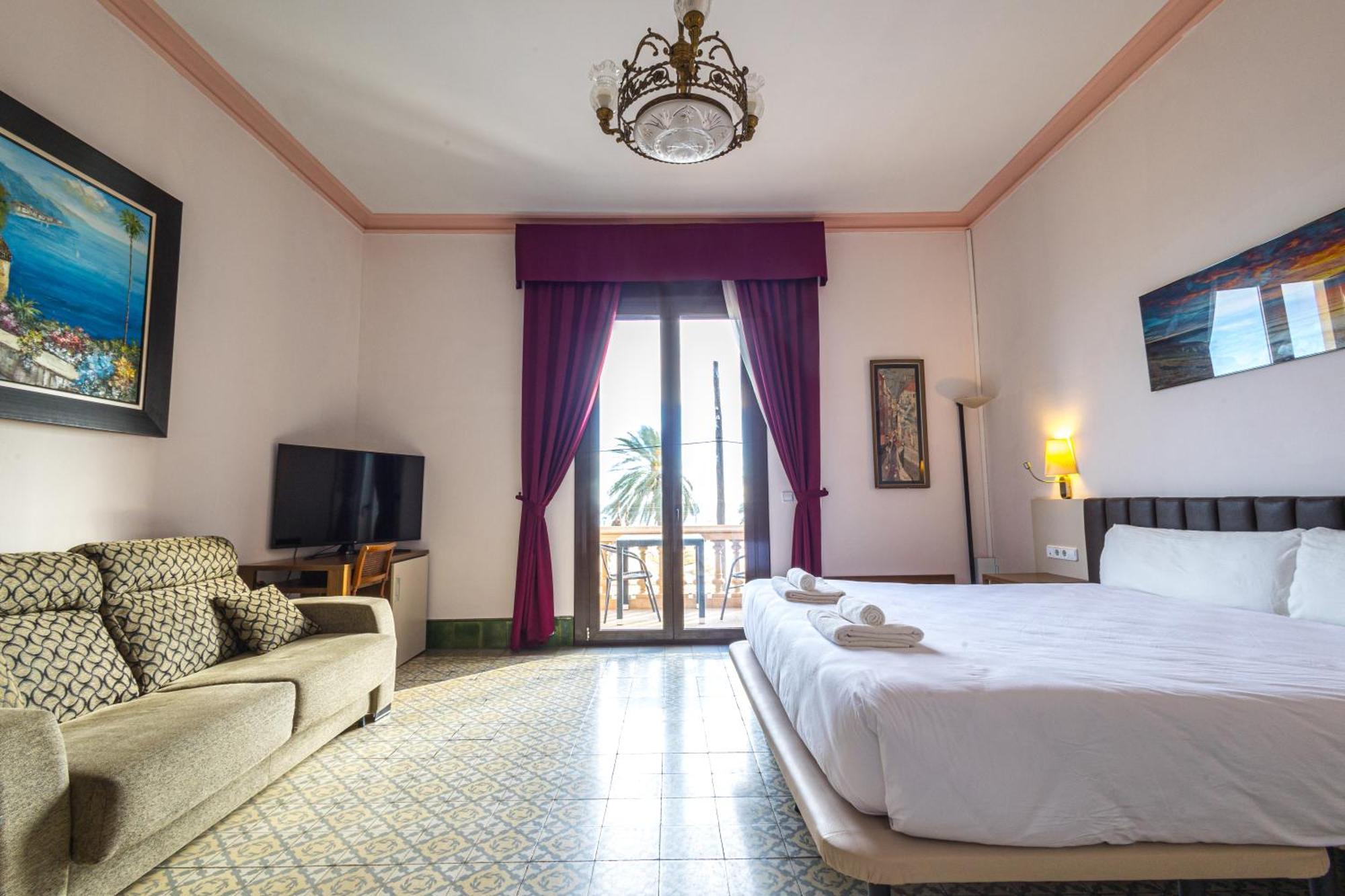 Hotel Llar De Capitans El El Masnou Extérieur photo